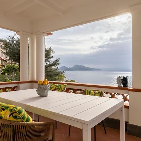 فندق Di Capua House ماسّا لوبْرينسِ المظهر الخارجي الصورة